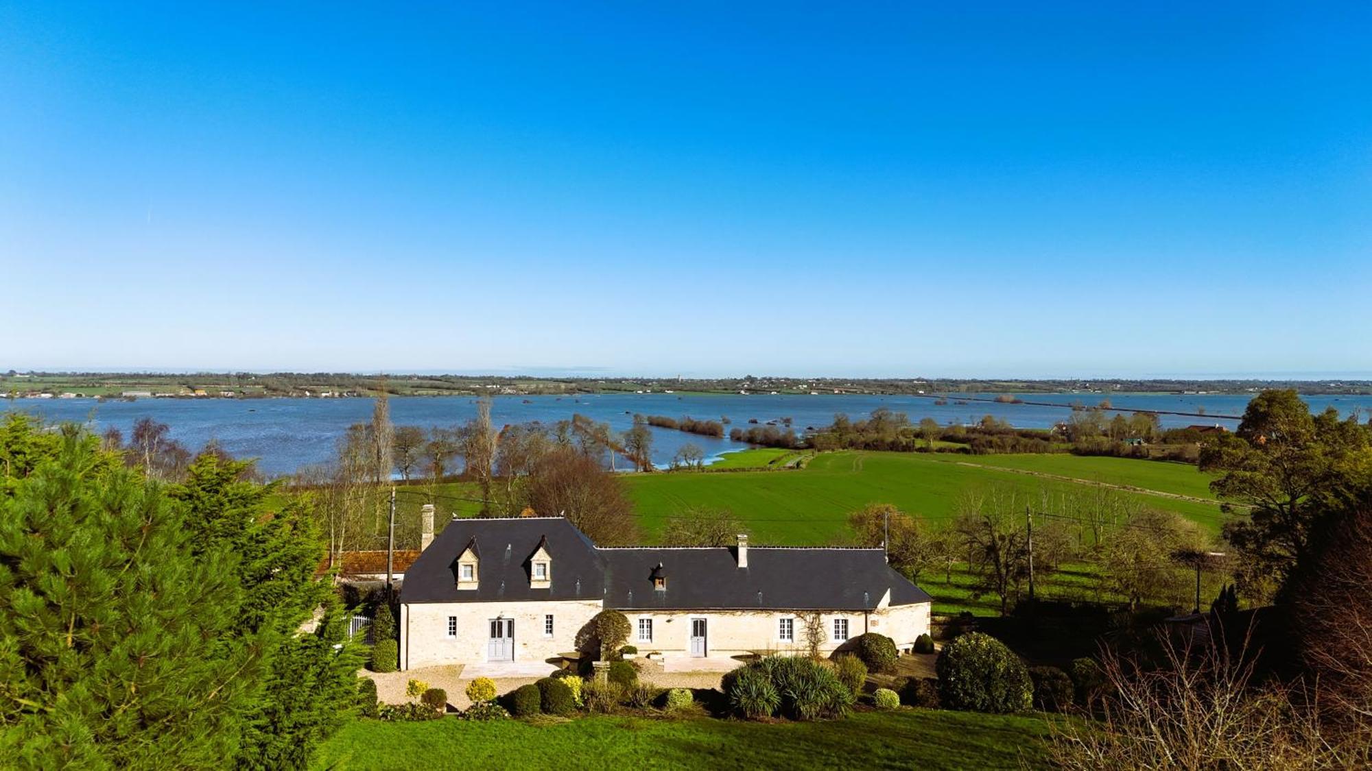 Le Domaine Des Roseraies Monfreville Exterior photo